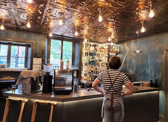 iowa/burlington/restaurant/good-restaurant-lounge