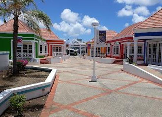 barbados/bridgetown/restaurant/dre-s-bar-pelican-village-craft-centre