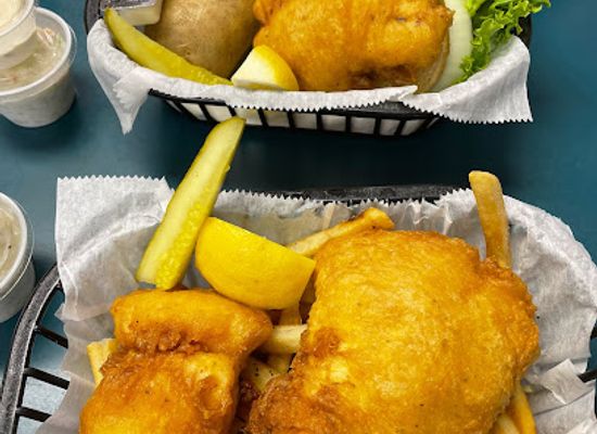michigan/tahquamenon-falls-state-park/restaurant/brown-fisheries-fish-house