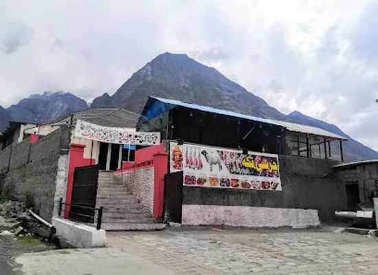 pakistan/northern-areas/restaurant/four-seasons-party-palace-and-shinwari-restaurant