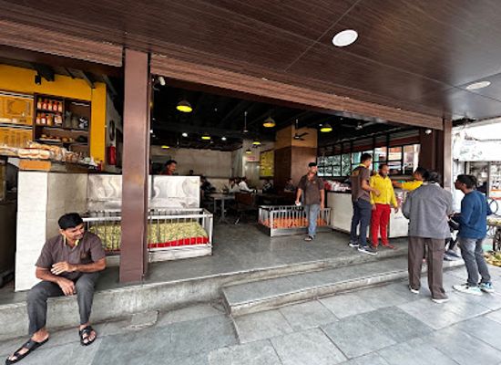 india/gujarat/restaurant/lucky-restaurant
