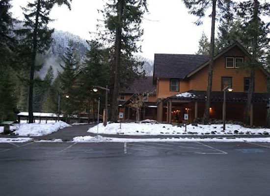 washington/mount-rainier-area/restaurant/national-park-inn-dining-room