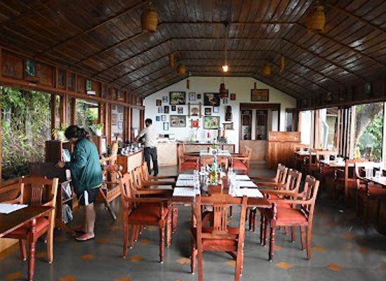 india/western-ghats/restaurant/blackberry-hills-munnar-resort-s-hornbill-restaurant