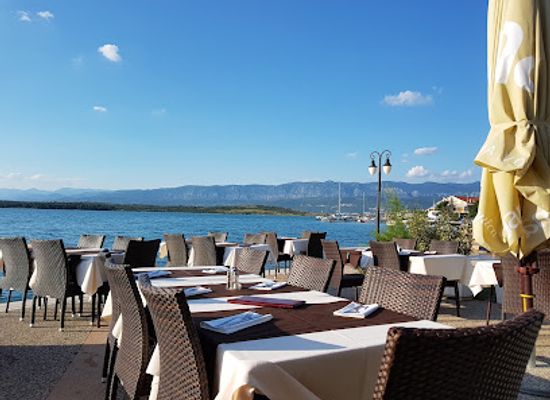 croatia/banovina/restaurant/zal