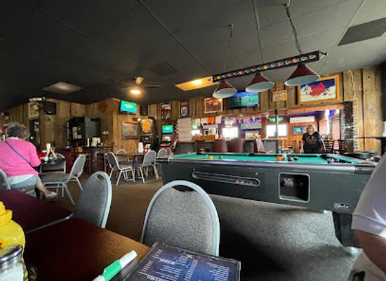 michigan/the-thumb/restaurant/blue-water-inn