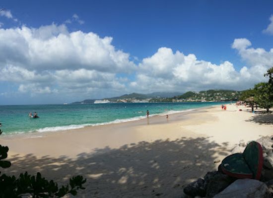 grenada/black-bay-beach/restaurant/cummin-up-caribbean-resturant