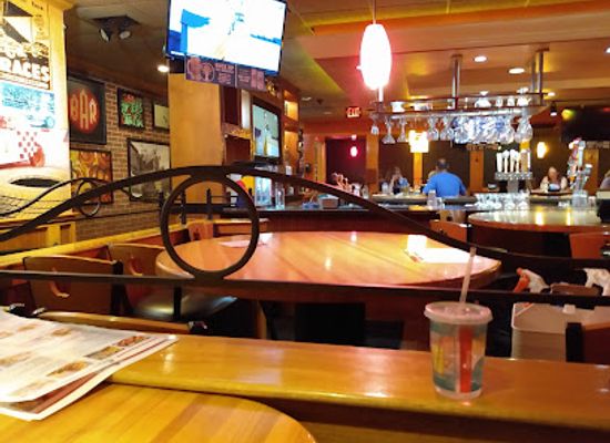 kansas/hutchinson/restaurant/applebee-s-grill-bar