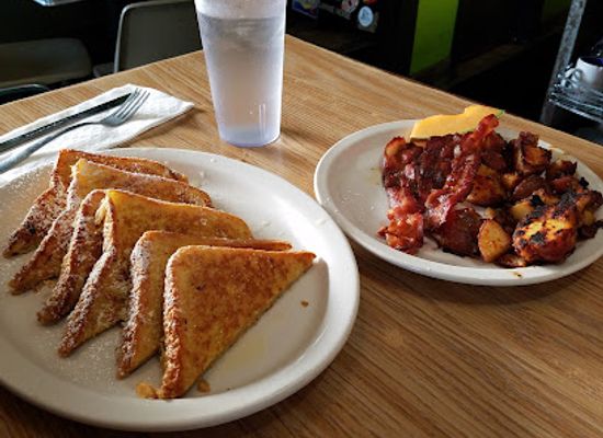 michigan/lansing/restaurant/golden-harvest-restaurant
