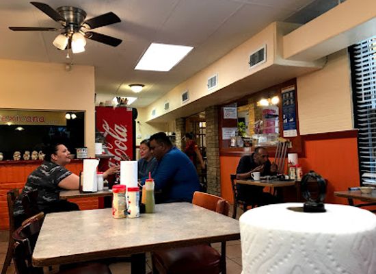 texas/laredo/restaurant/lira-s-restaurant