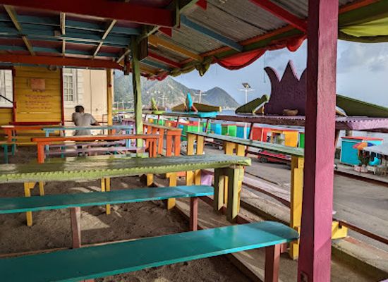 dominica/saint-andrew/restaurant/hi-rise-beach-bar