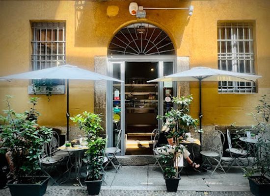 italy/milan/brera/restaurant/sicilian-brera-wine-food-art-milano