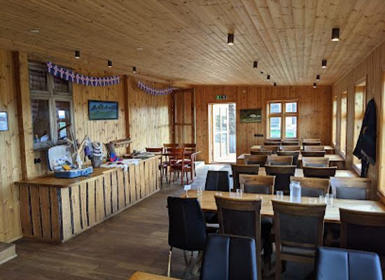 iceland/highlands/restaurant/fjallakaffi