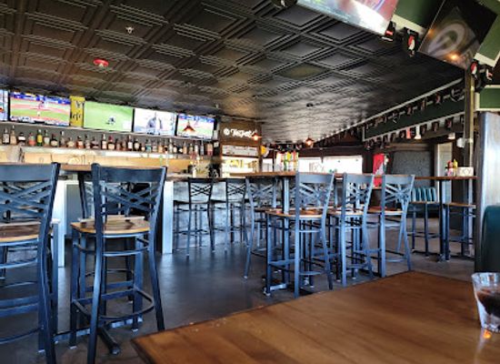 oregon/hood-river-county/restaurant/tilly-jane-s-sports-bar-grill