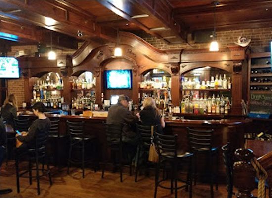 rhode-island/bristol-county/restaurant/judge-roy-bean-saloon