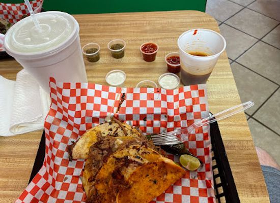 new-mexico/white-sands/restaurant/ceezy-f-tacos