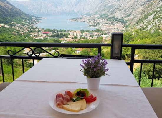 montenegro/zeta-river-valley/restaurant/restoran-vidikovac