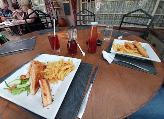 zimbabwe/matabeleland-south/restaurant/ginge-s-kitchen