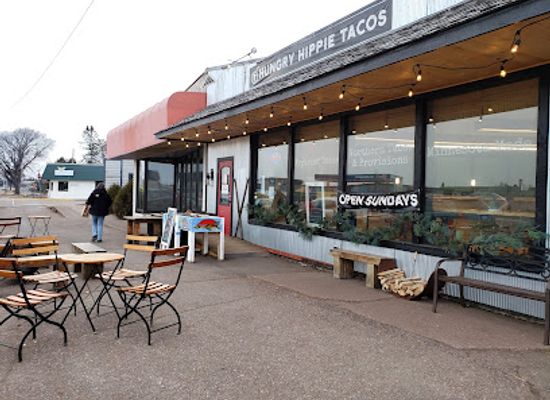minnesota/grand-marais/restaurant/hungry-hippie-tacos