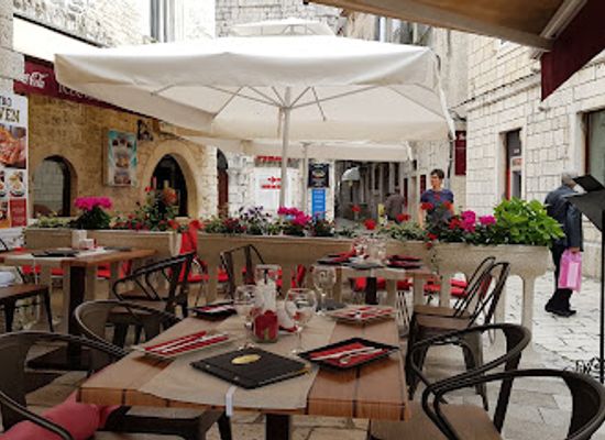 croatia/trogir/restaurant/bistro-slaven