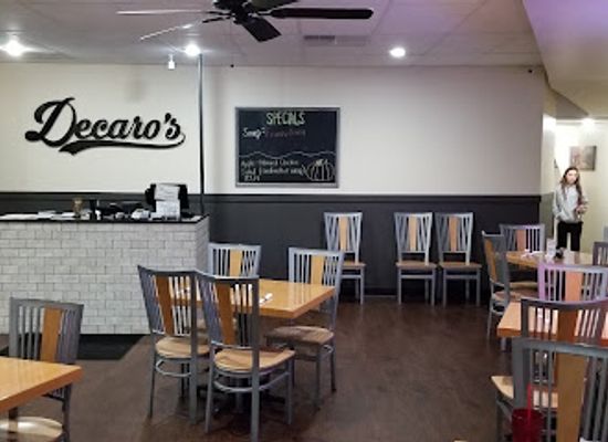 illinois/metro-east/restaurant/decaro-s