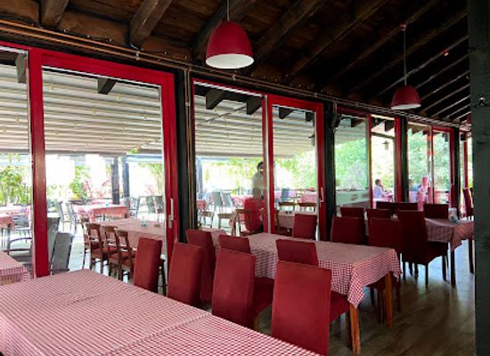 kosovo/karadak/restaurant/country-house