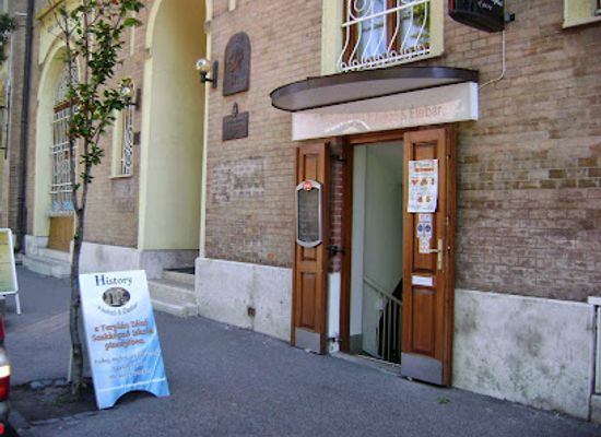 hungary/jaszsag/restaurant/history-kavezo-etelbar