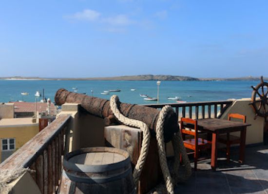 cabo-verde/praia-do-curral-velho/restaurant/porton-di-nos-ilha