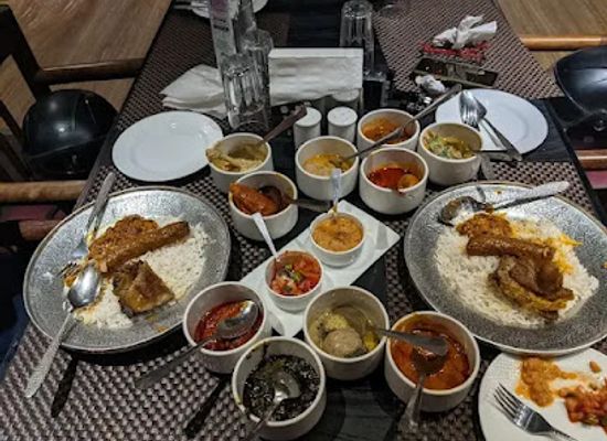 india/kashmir-valley/restaurant/ahdoos-restaurant