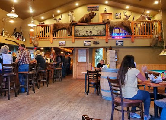 montana/gallatin-national-forest/restaurant/emigrant-outpost