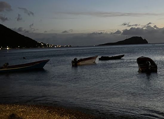 dominica/soufriere/restaurant/bobby-bar-grill