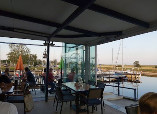 austria/neusiedler-see/restaurant/marias-marina-restaurant-yachtclub