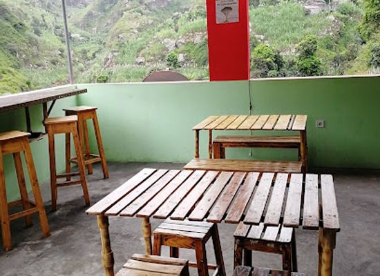 cabo-verde/santo-antao/restaurant/pe-d-dragoeiro