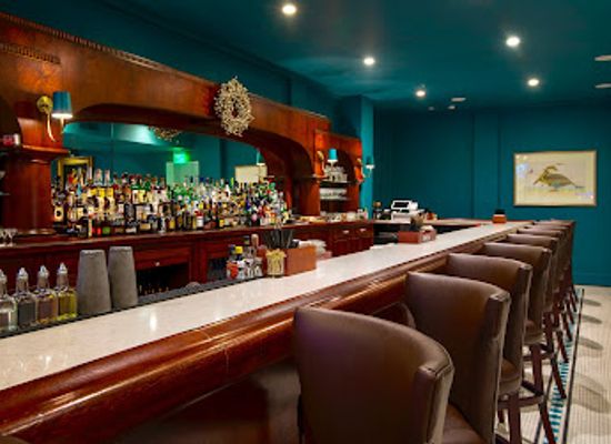 mississippi/the-red-clay-hills/restaurant/white-pillars-restaurant-and-lounge
