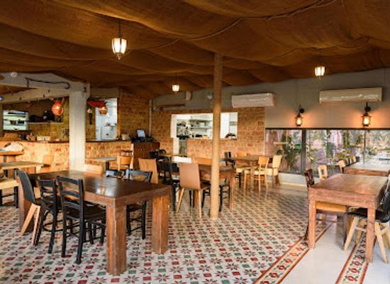 israel/central-district/restaurant/reshta-restaurant