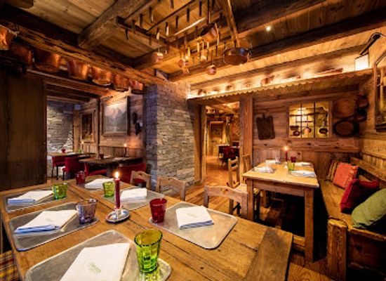 italy/courmayeur/restaurant/la-sapiniere