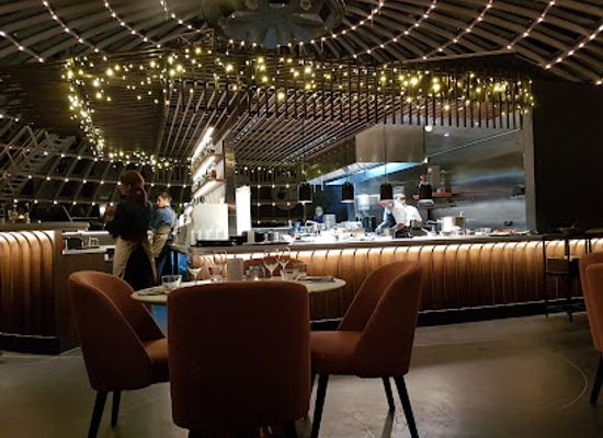 iceland/reykjavik/hlioar/restaurant/perlan-restaurant-cafe