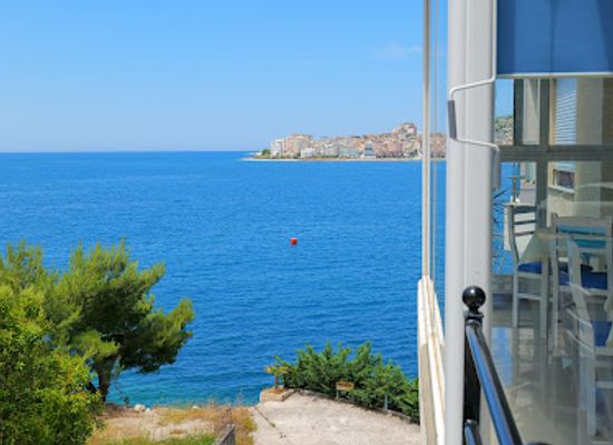 albania/saranda-region/restaurant/arja-s-fish-restaurant