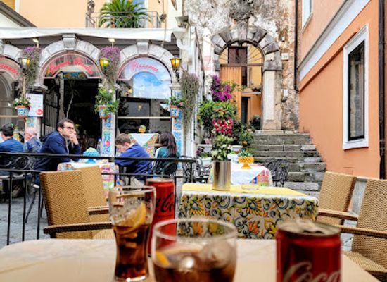 italy/taormina/restaurant/ristorante-badia