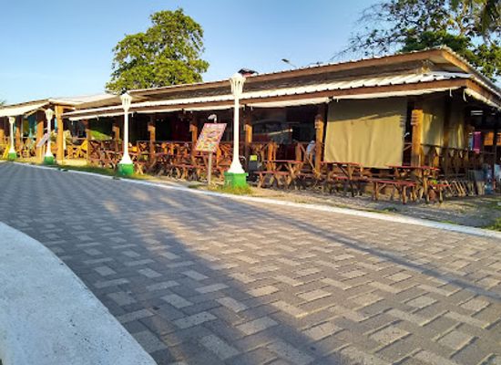 honduras/mosquito-coast/restaurant/cric-cric-burger