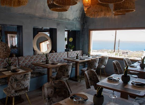 greece/santorini/fira/restaurant/tholoto-brunch-restaurant