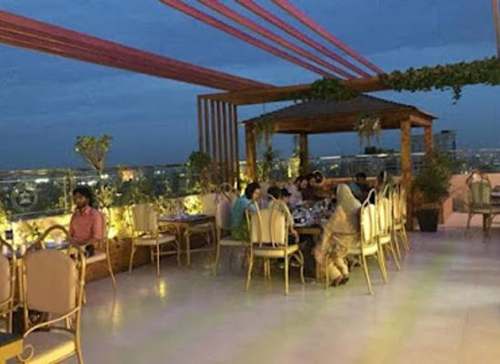 pakistan/faisalabad/restaurant/sky-lounge