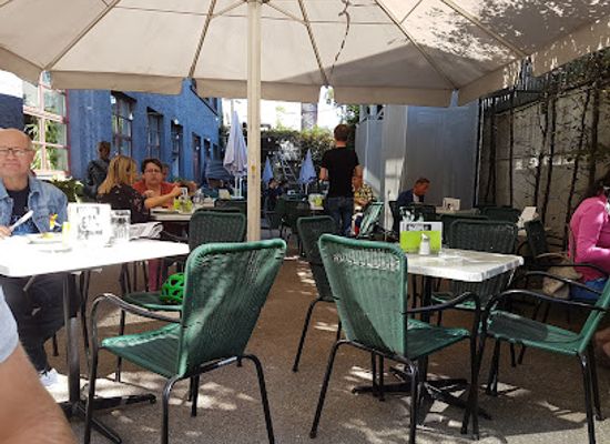 austria/linz/innenstadt/restaurant/gelbes-krokodil