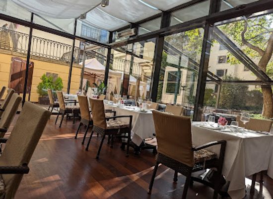 czechia/prague/nove-mesto/restaurant/le-grill-restaurant