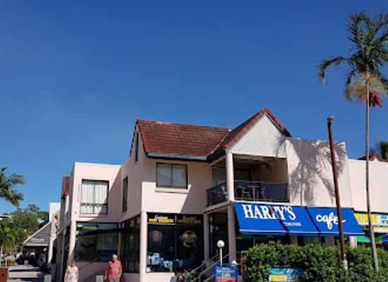 australia/airlie-beach/restaurant/harry-s-corner-cafe