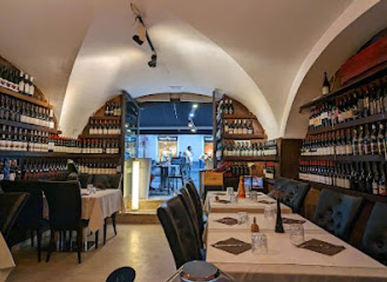 italy/catania/catania-city-centre/restaurant/etna-rosso