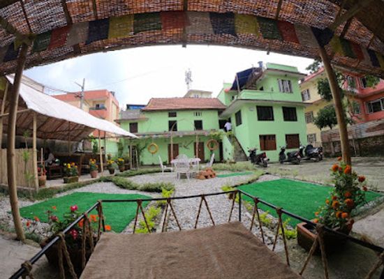 nepal/makalu-base-camp/restaurant/samsara-garden