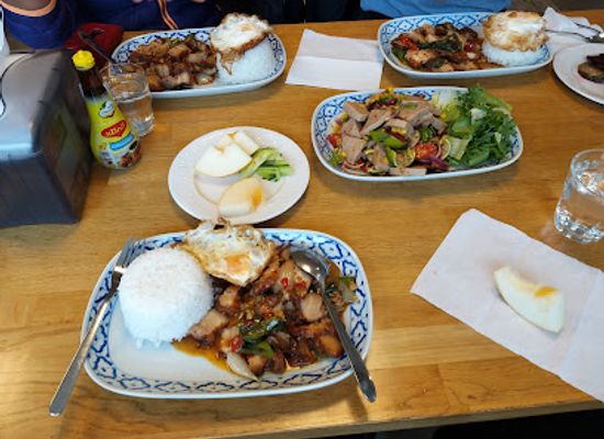 finland/aland-islands/restaurant/khun-mom-restaurant