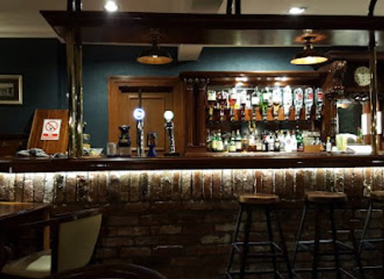 united-kingdom/stirling/restaurant/the-hollybank