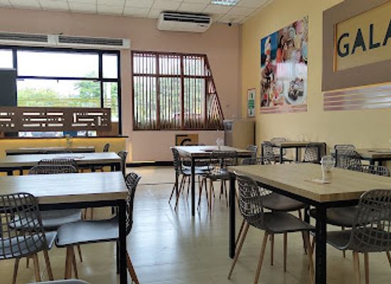 equatorial-guinea/malabo-bay/restaurant/galambo-comida-rapida-edificio-muankaban