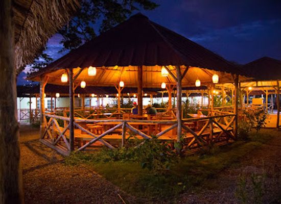 jamaica/blue-mountains/restaurant/peppathyme